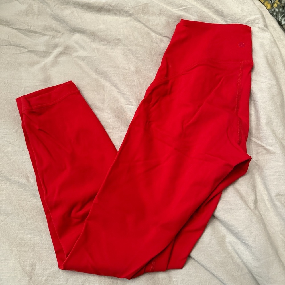 Lululemon Instill dark red size 6